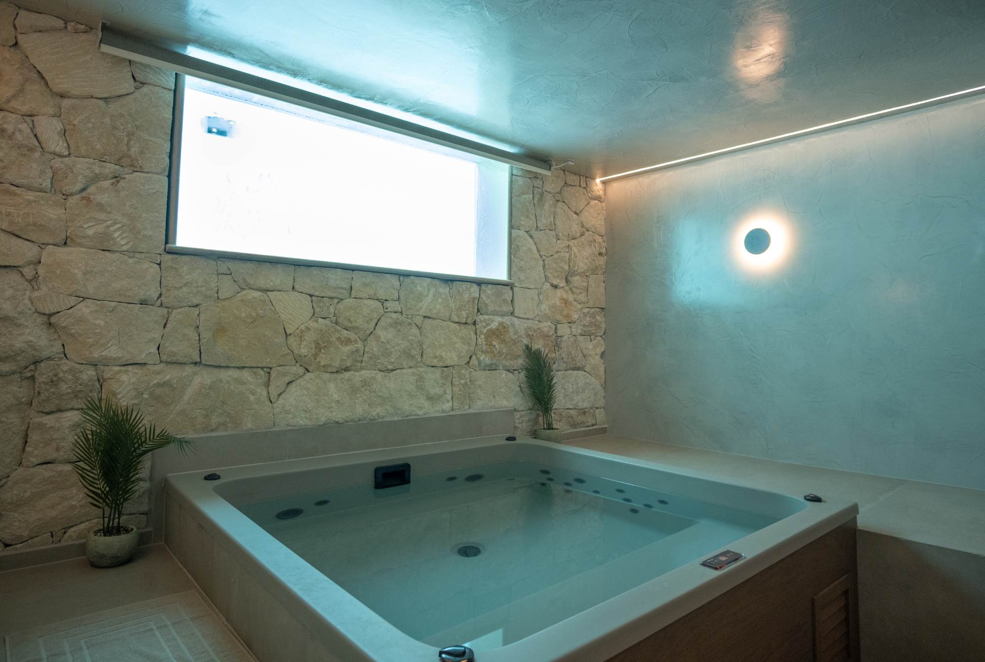 SignatureSuitePrivatePoolSpa (40)
